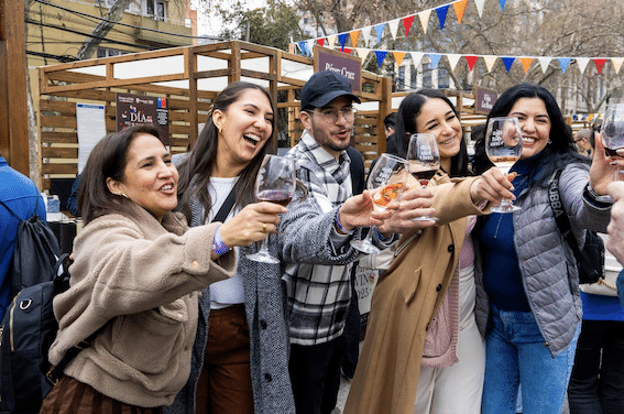 Día Nacional del Vino Chileno 2026 plan fin de semana Santiago MUT